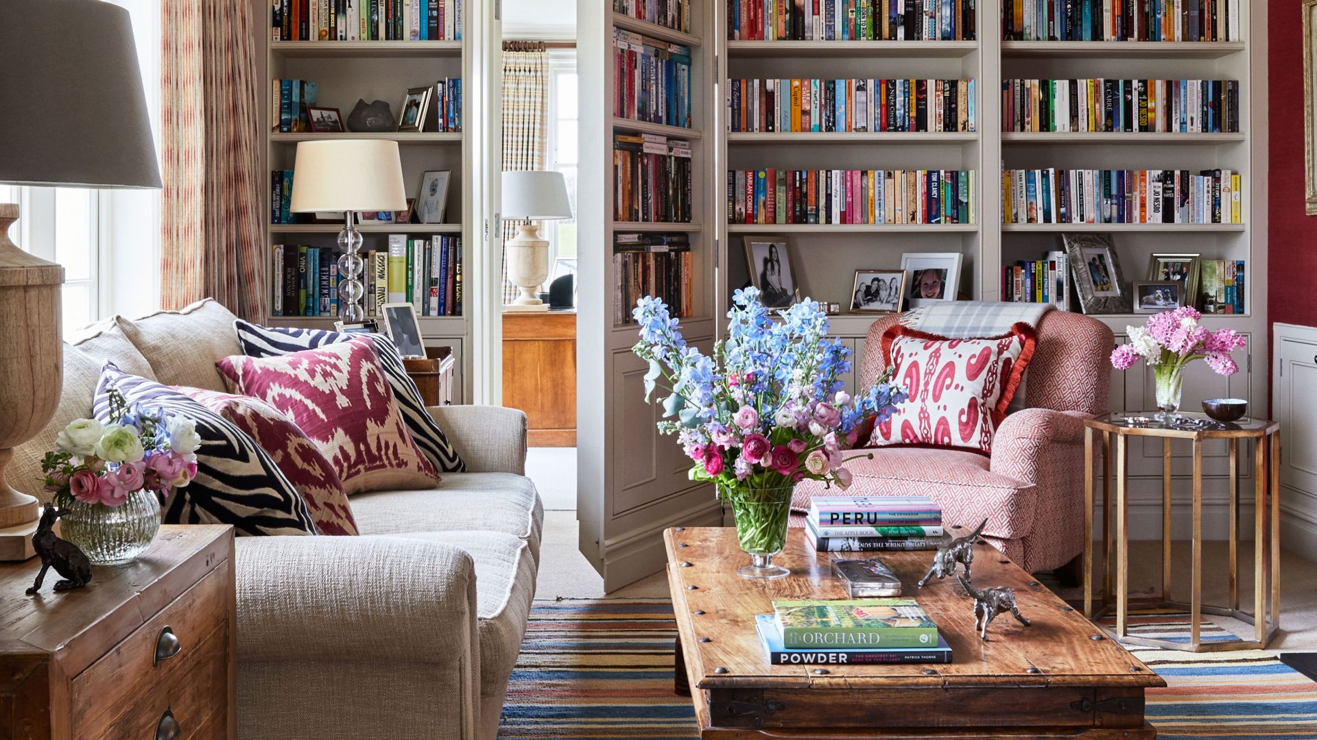 Almacenamiento en salas pequeñas – 15 maneras ingeniosas de limpiar el  desorden en un espacio compacto – Solsken - Flor / Gudveig, image size:1920x1080